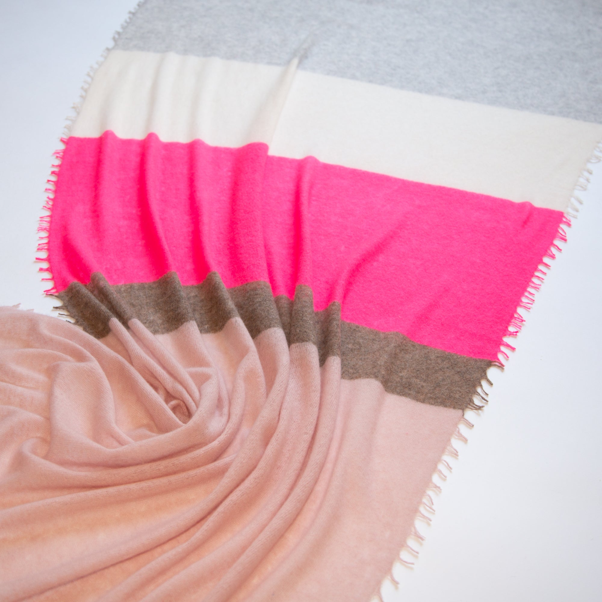 Schal CAMILLE mit Colourblock