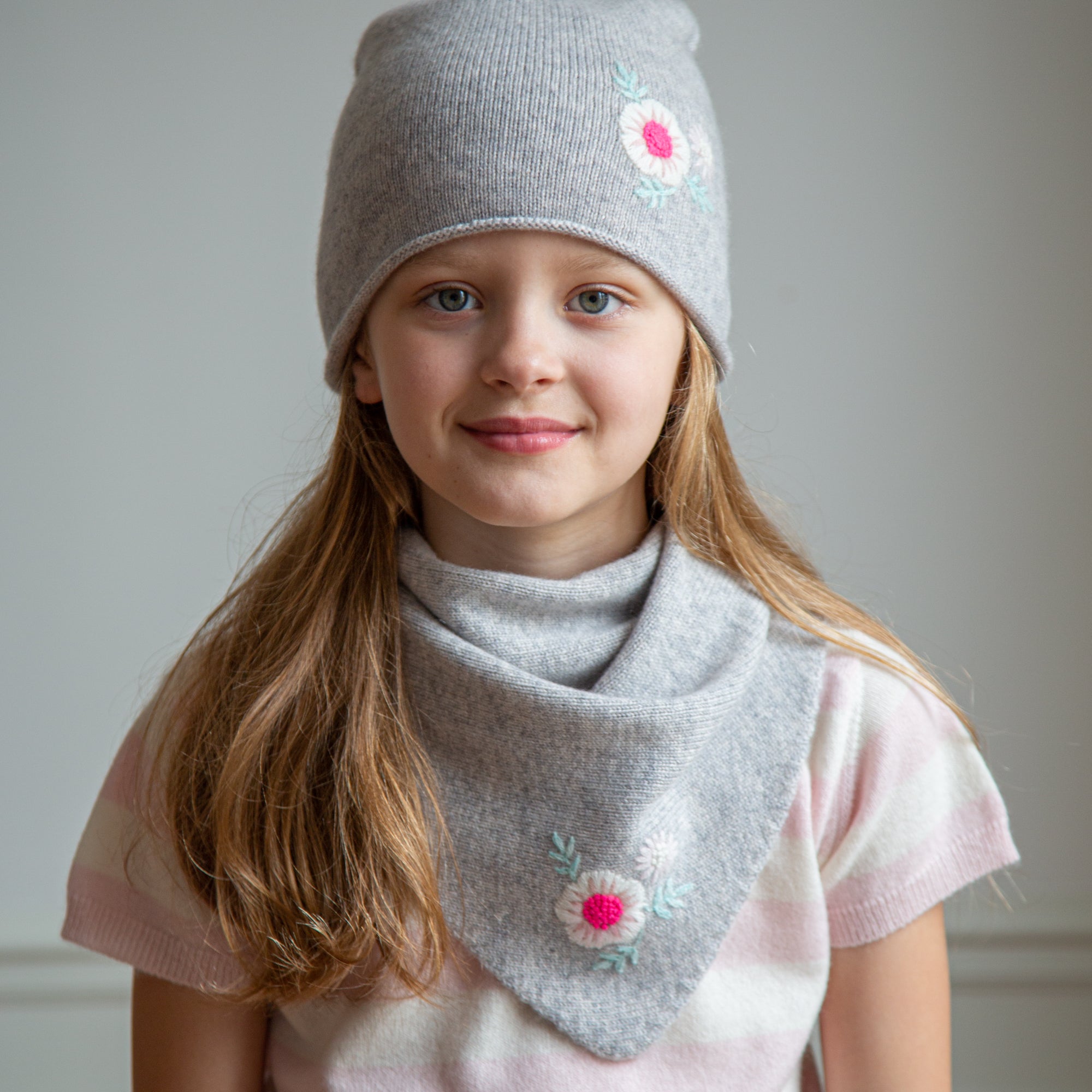 FLOWER triangular scarf