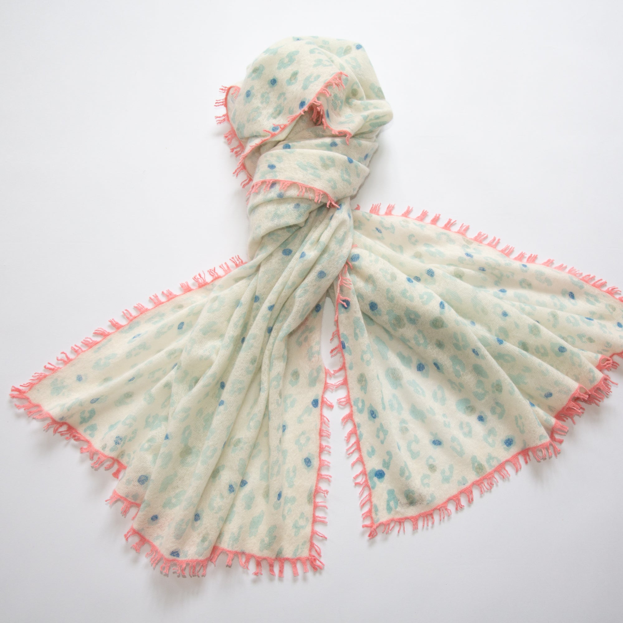 Schal CAMILLE mit Leoprint