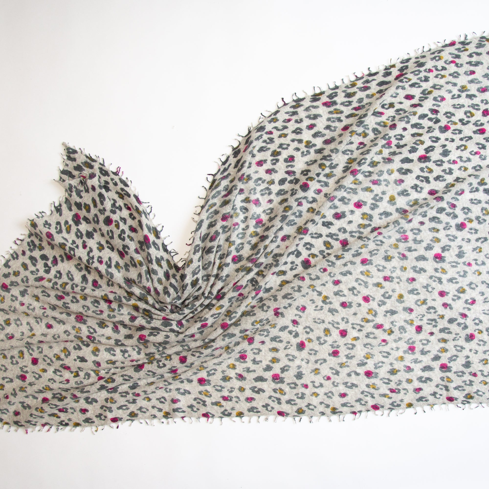 Schal CAMILLE mit Leoprint