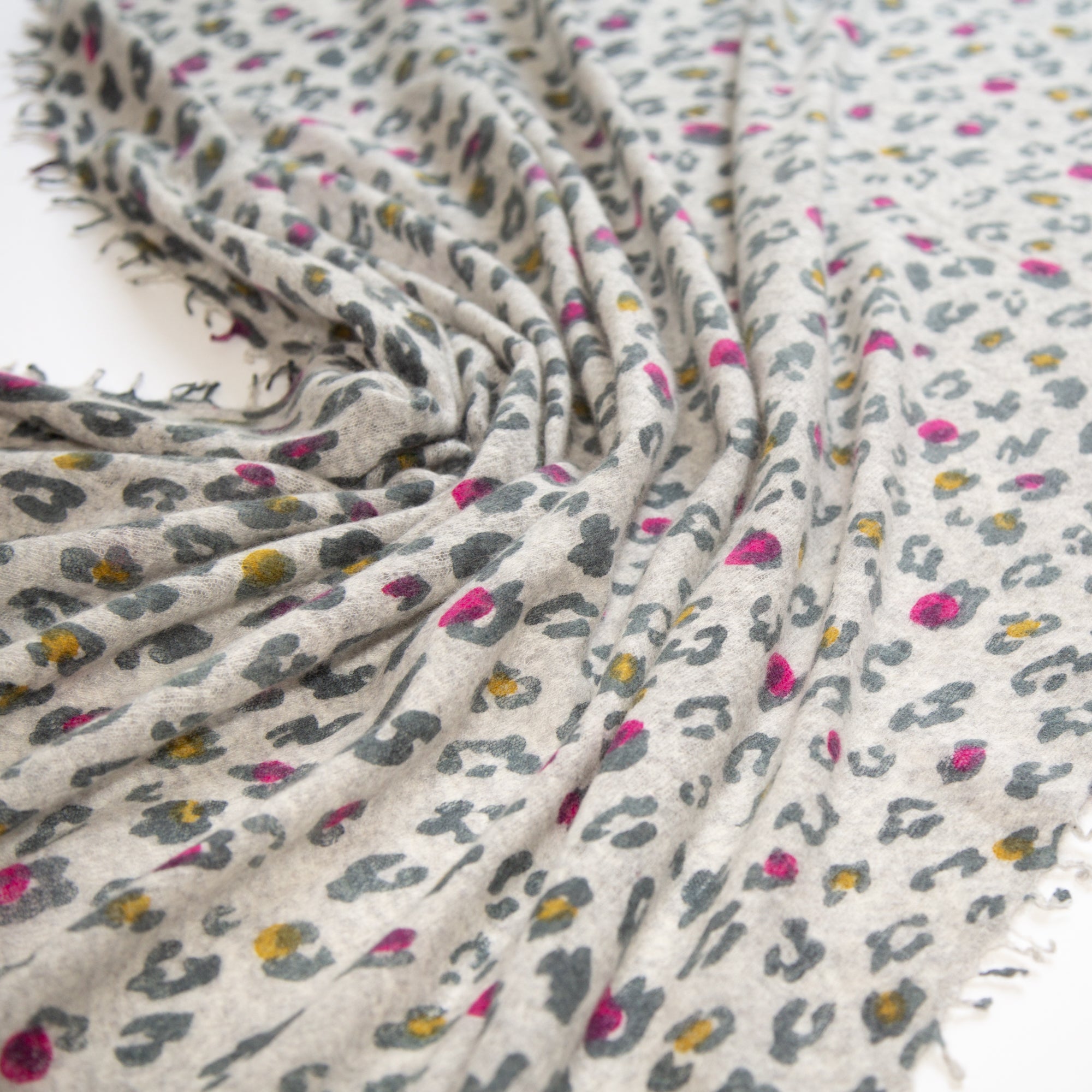 Schal CAMILLE mit Leoprint