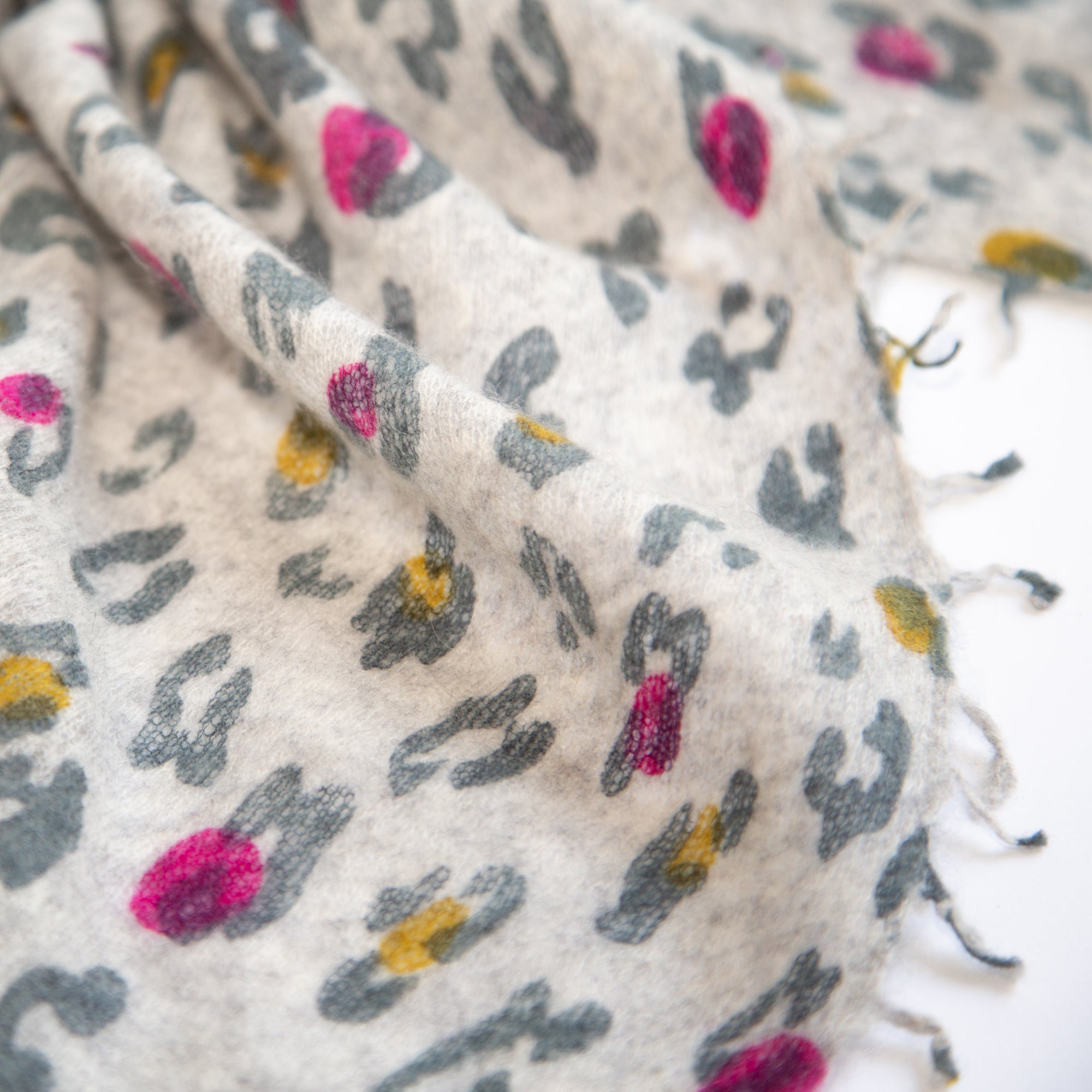 Schal CAMILLE mit Leoprint