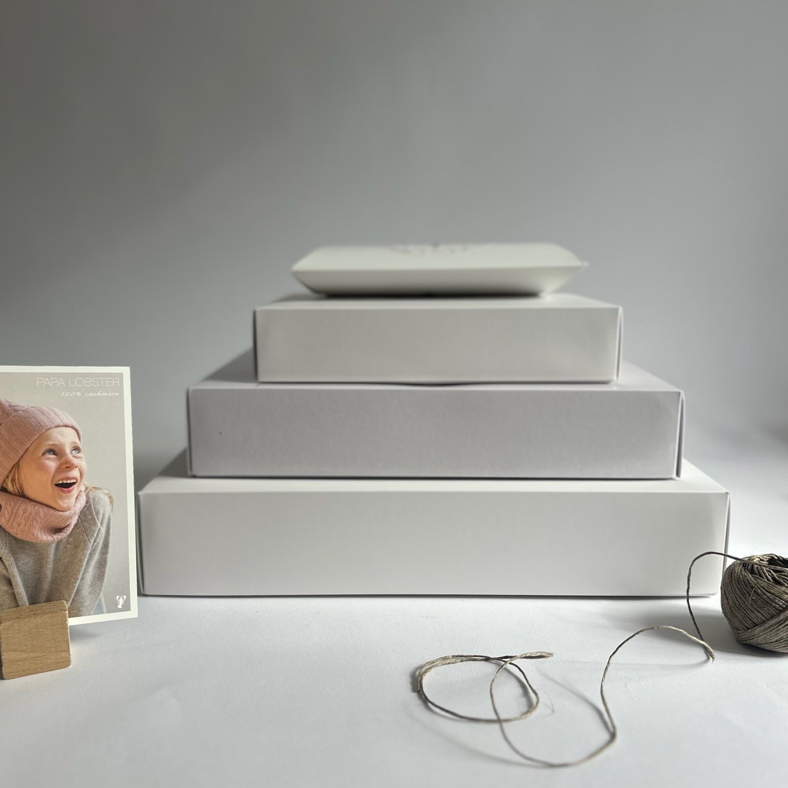 Premium Geschenkschachtel mit Klarsichtfenster