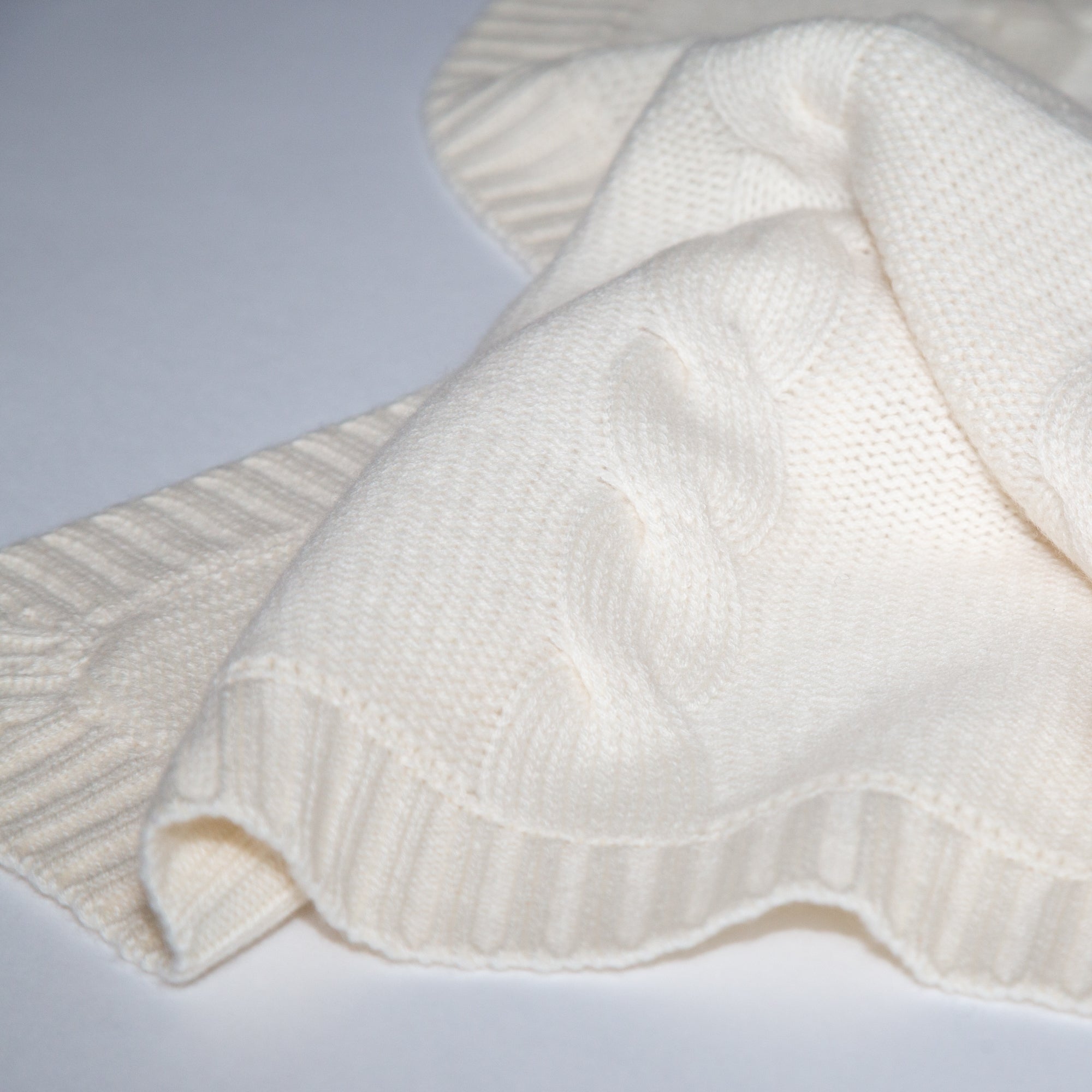 Babydecke JULES mit Zopfmuster