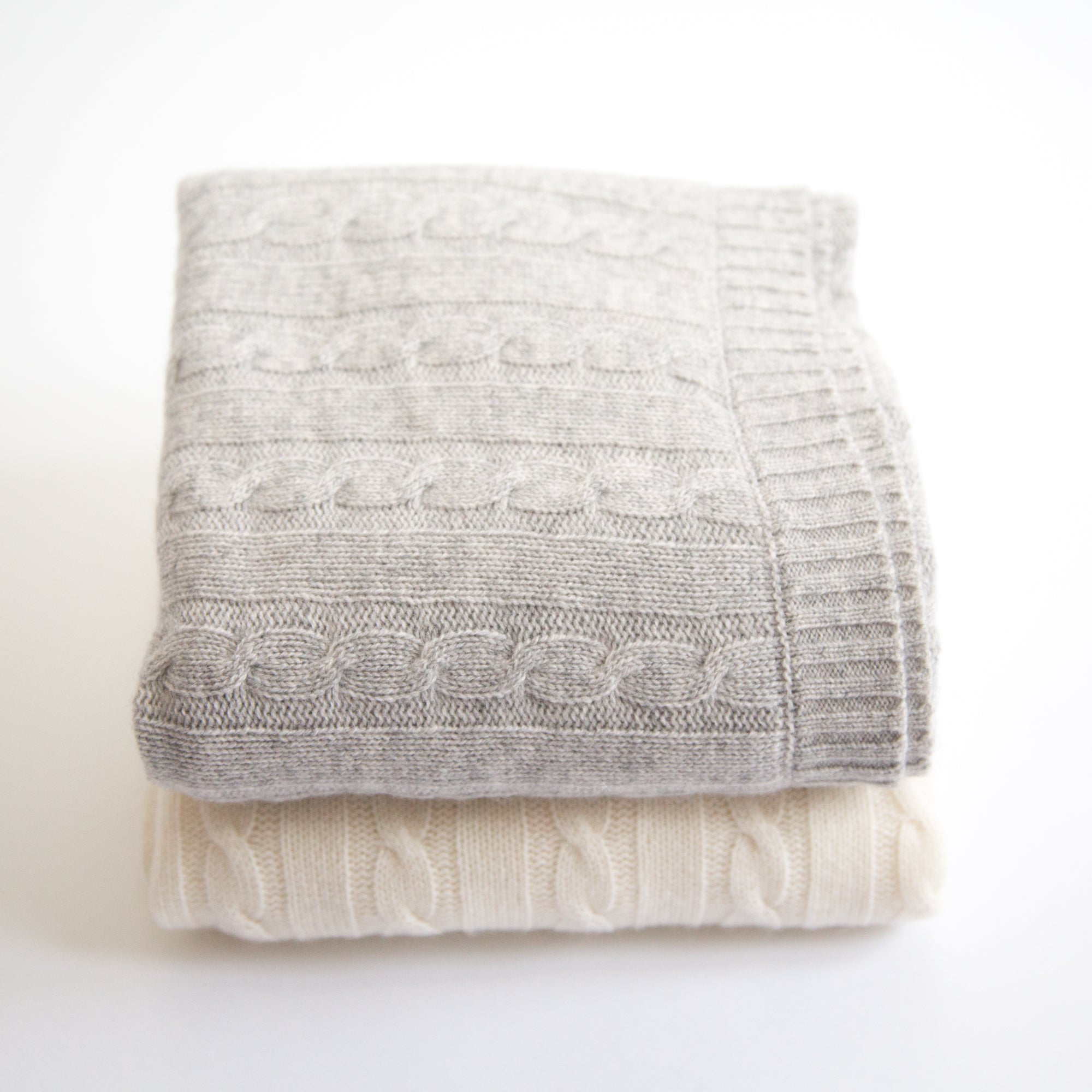 Babydecke SHILOH mit KAPUZE