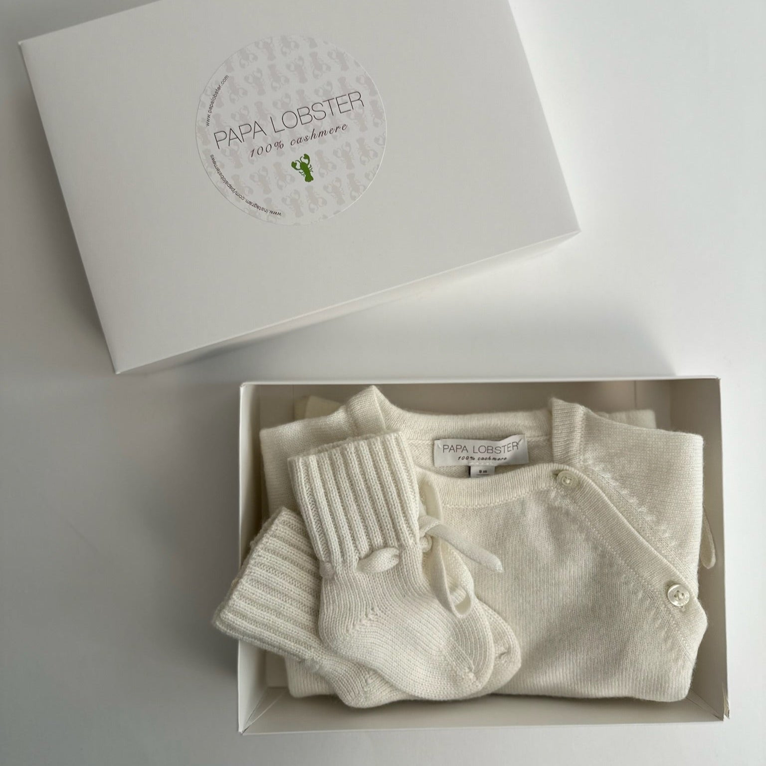 Gift box for cashmere clothing