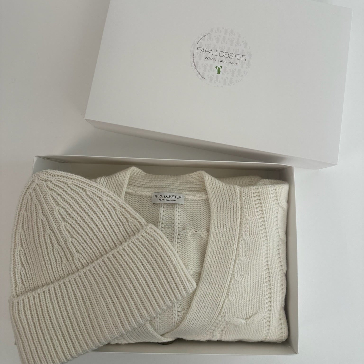 Gift box for cashmere clothing