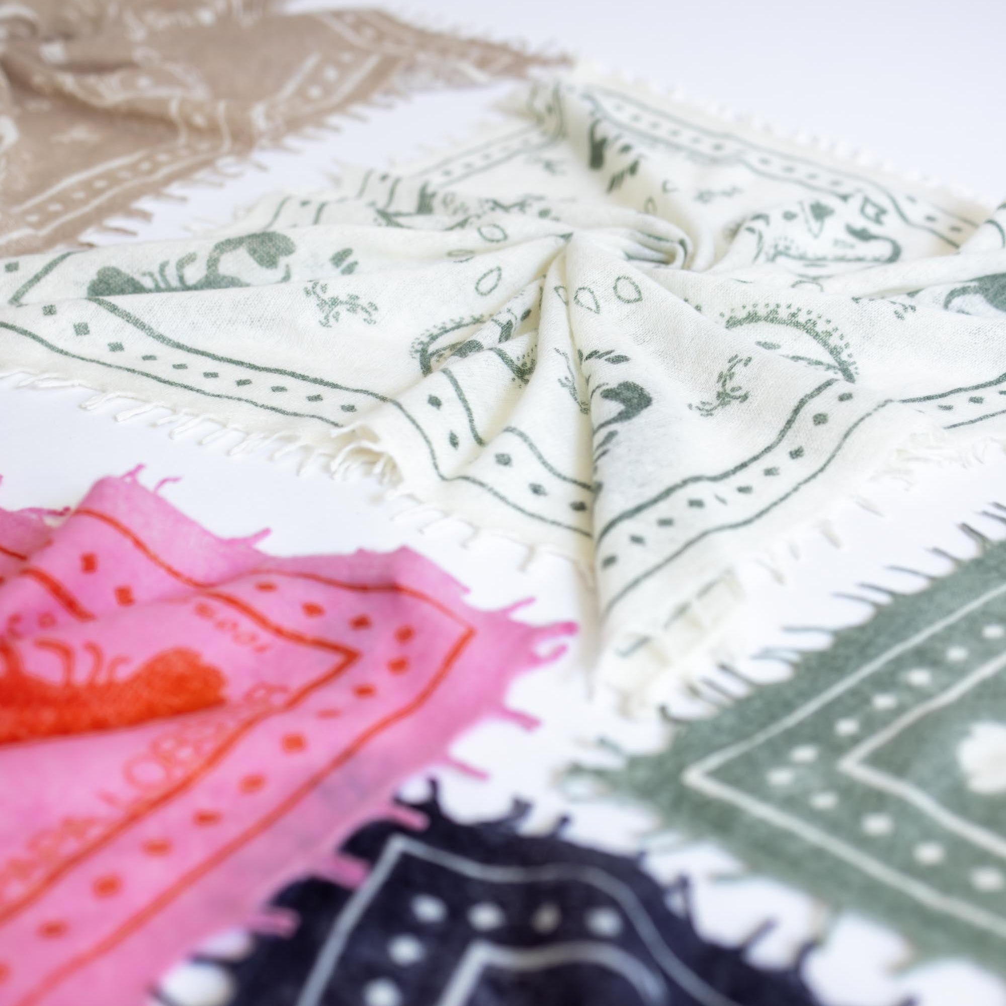 Schal CAMILLE Paisley small