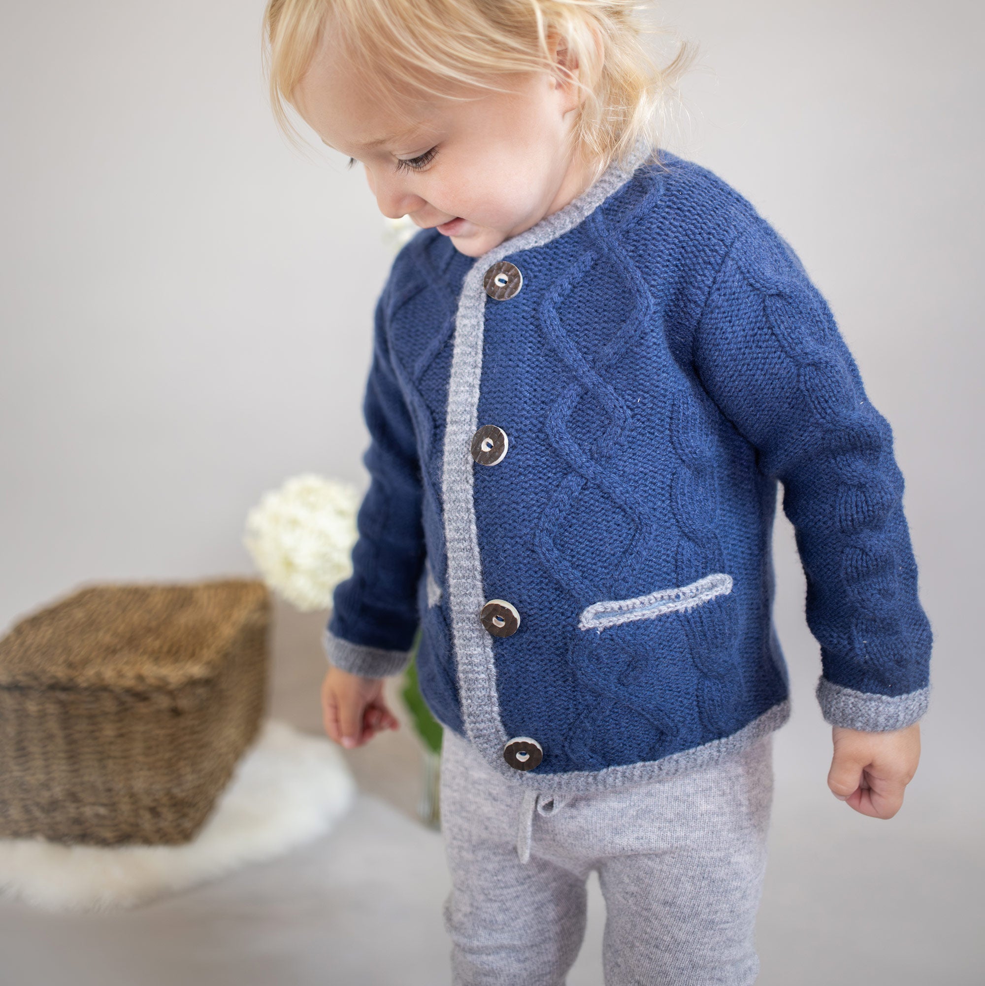 Traditional cardigan MAXI with an Aran pattern