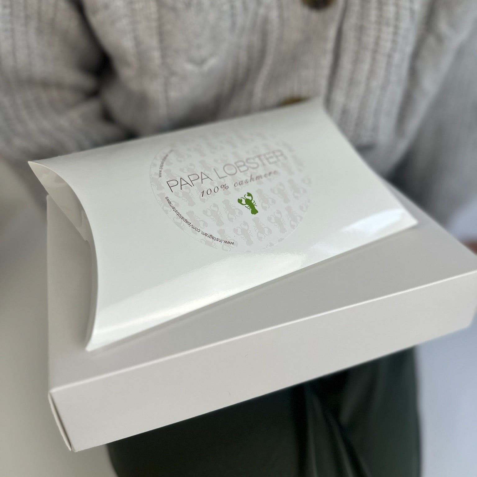 Gift box for cashmere clothing