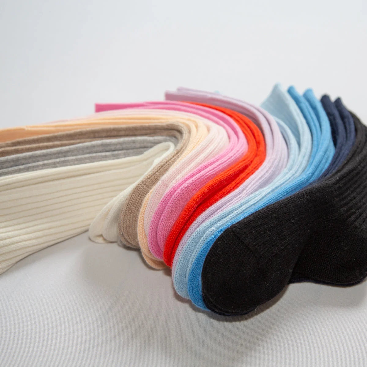 SOLID cashmere socks