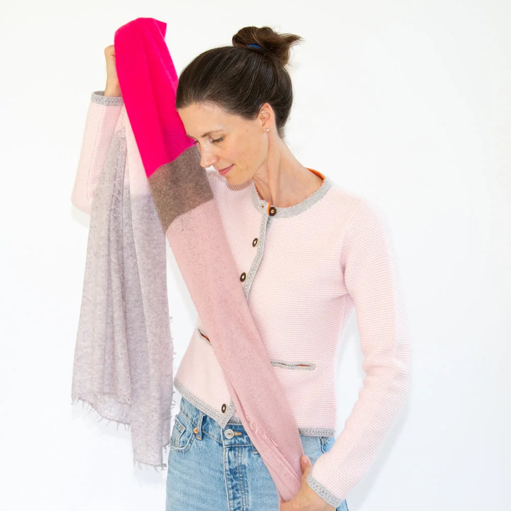 CAMILLE scarf with color block