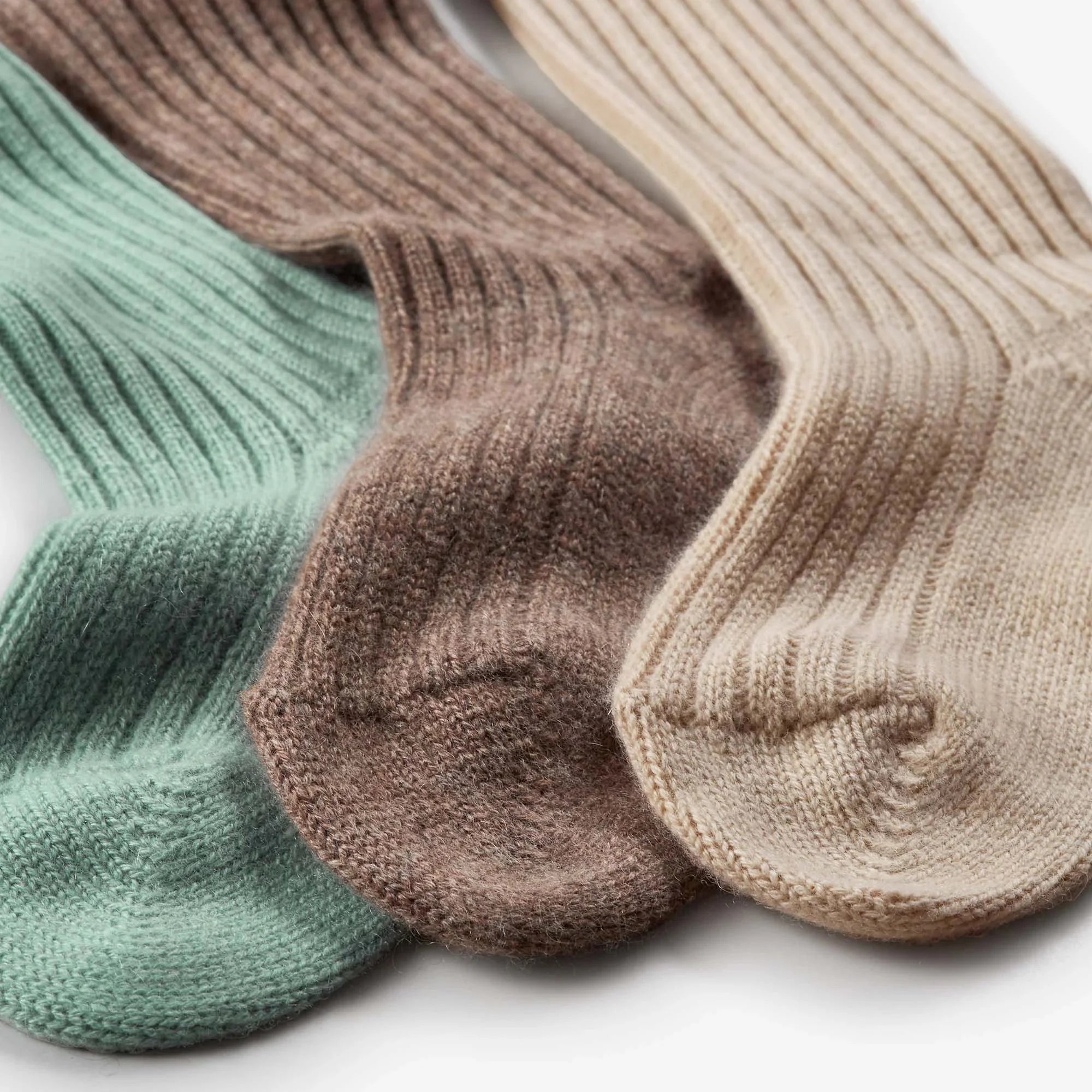 SOLID cashmere socks