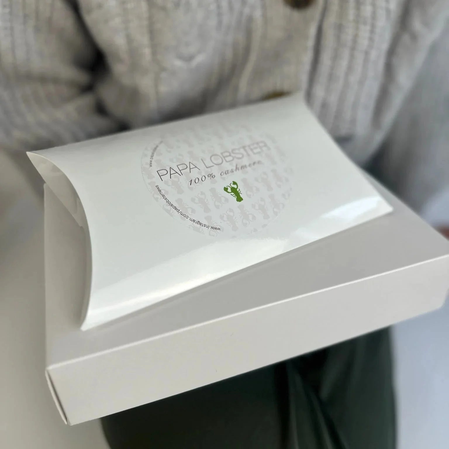 Gift box for cashmere clothing