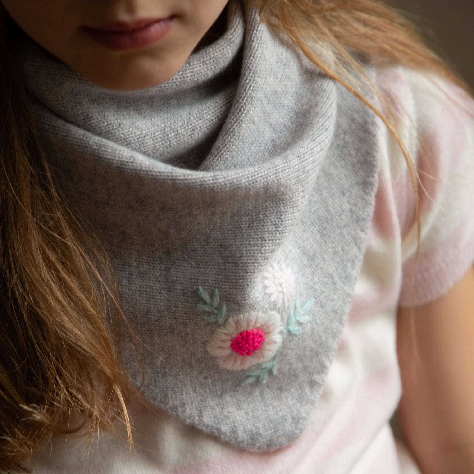 FLOWER triangular scarf